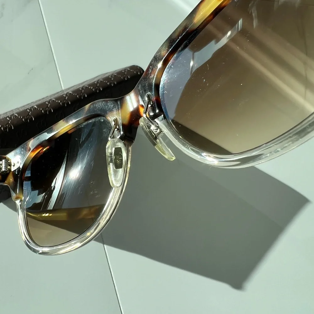 Gucci authentic sunglasses - Picture 7 of 8